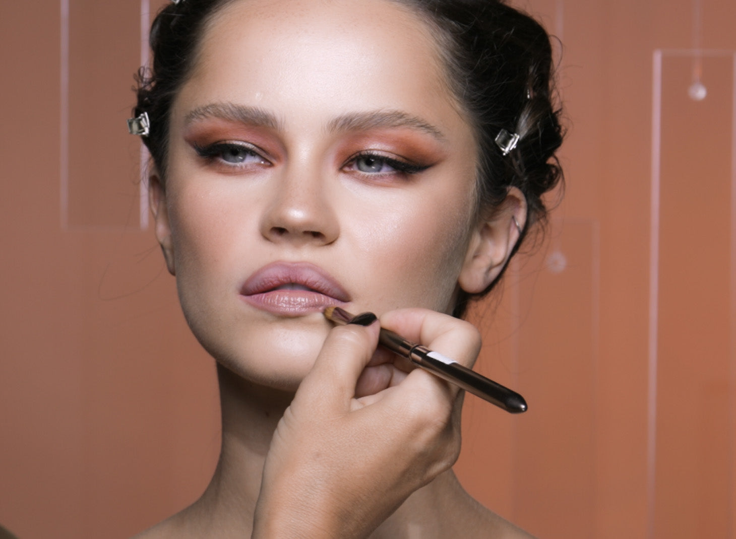 HOW_TO_USE_LIPS.jpg HOW_TO_USE_LIPS.jpg