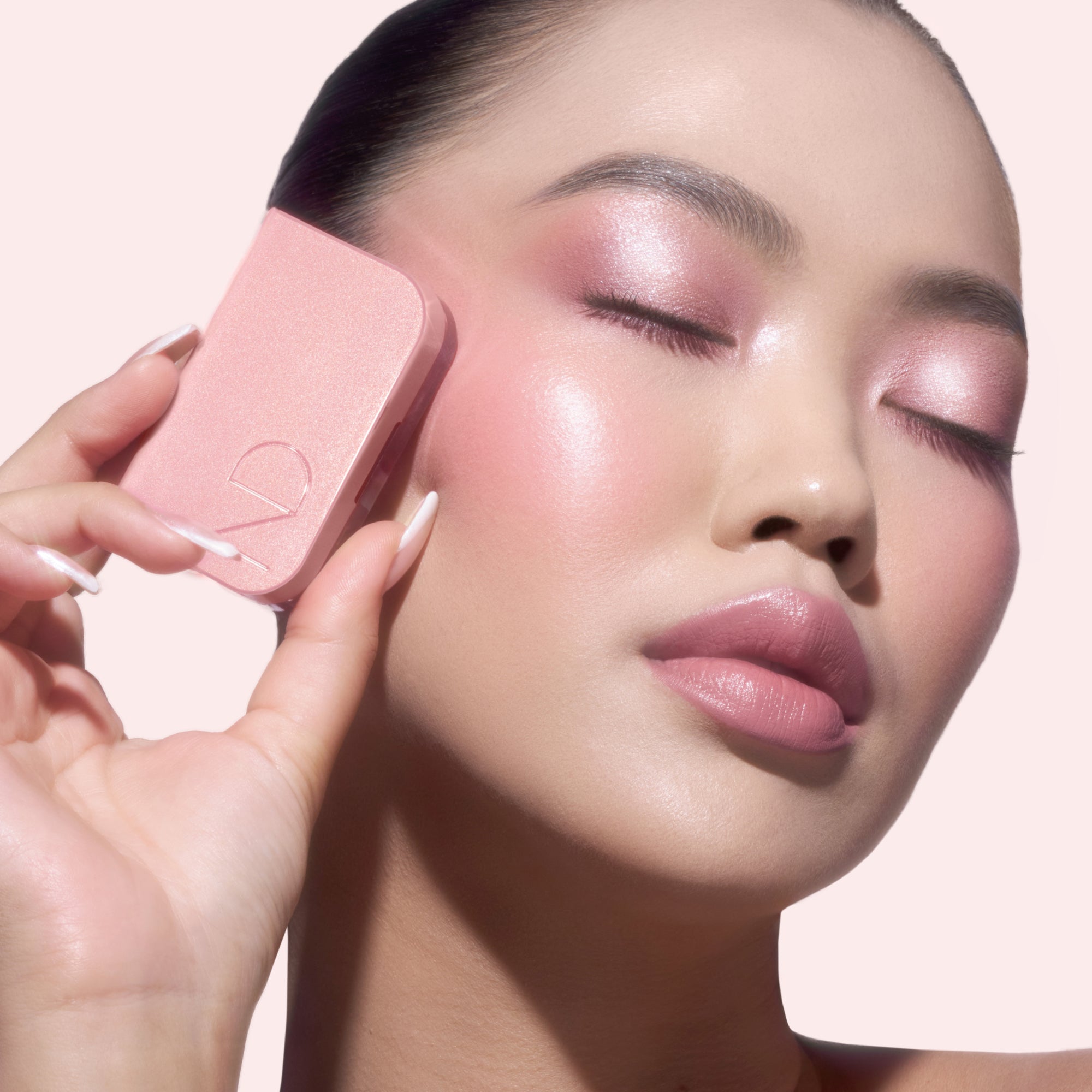 ESSENTIAL EYESHADOW DUO - דואו צלליות לעיניים