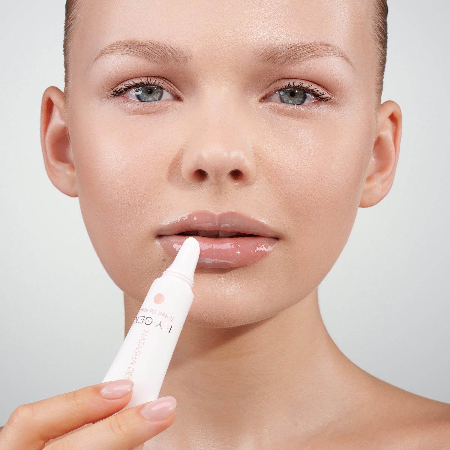 Lips_Hy-Gen_Lip_Mask_Website_How_to_Use.jpg
