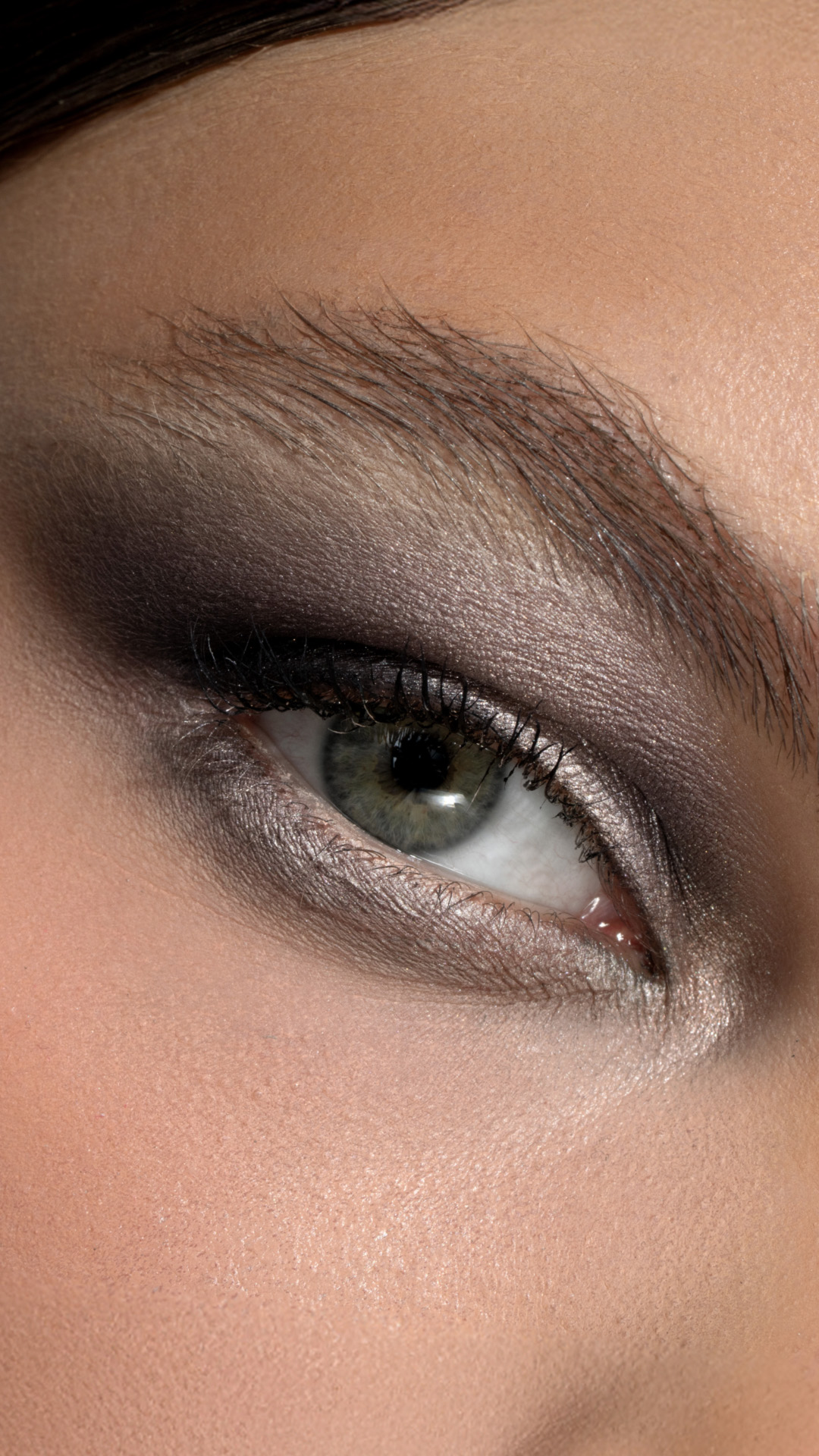 I NEED A COOL EYESHADOW PALETTE - פלטת צלליות לעיניים איי ניד אה קול
