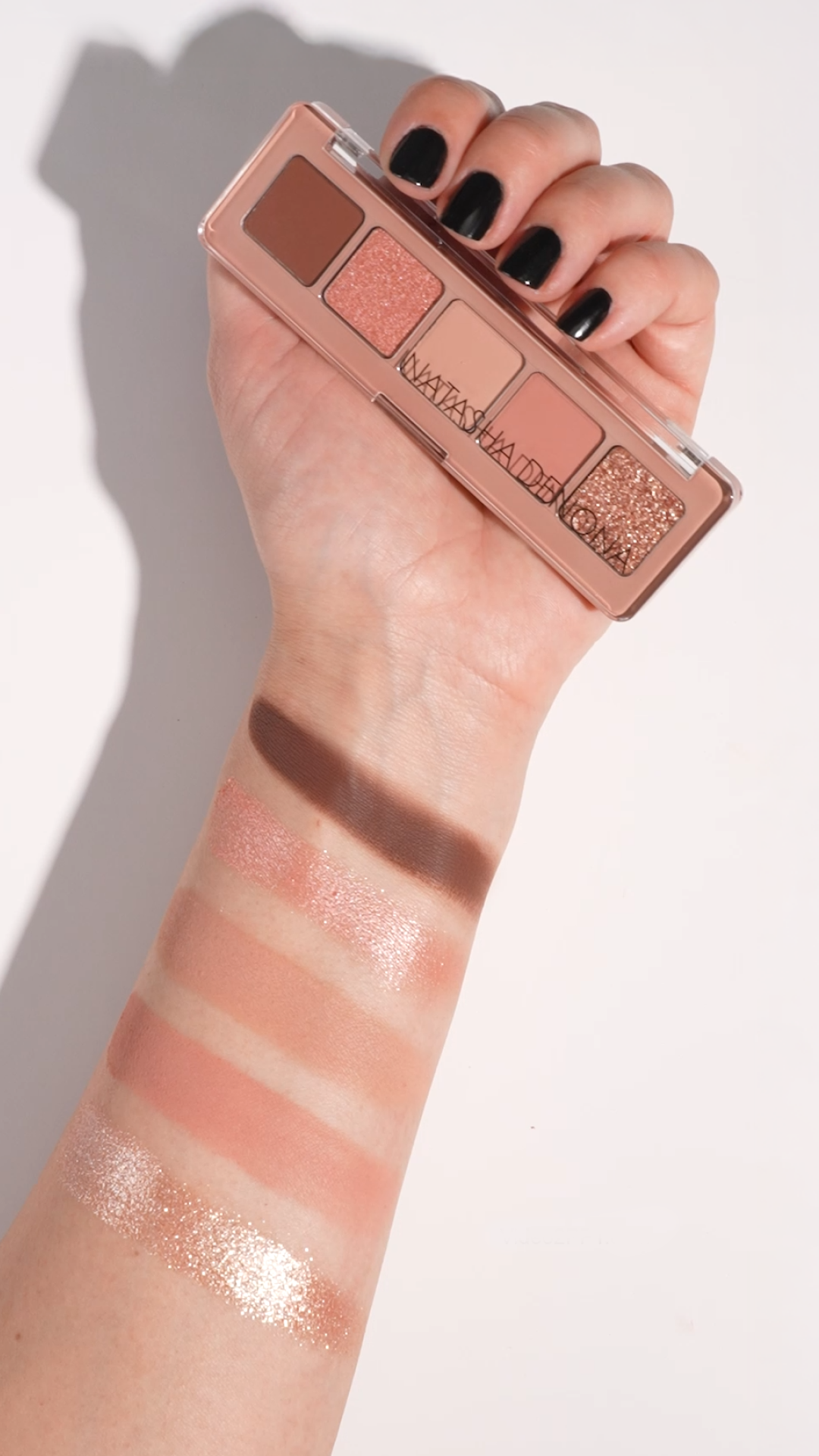 MINI BLOOM EYESHADOW PALETTE - פלטת צלליות לעיניים מיני בלום