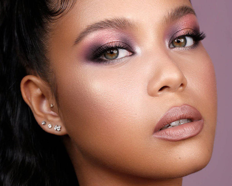 MINI LOVE EYESHADOW PALETTE model look