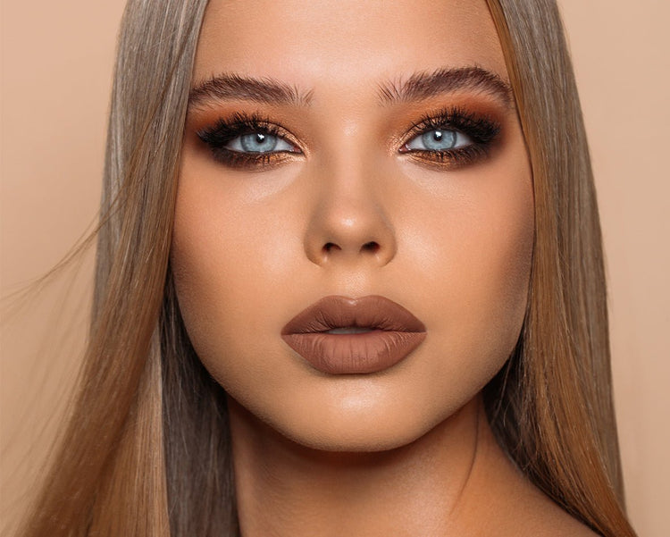  BIBA EYESHADOW PALETTE model look