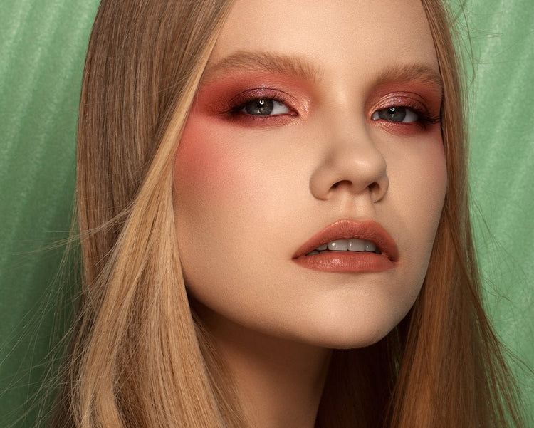 Coral Palette model look