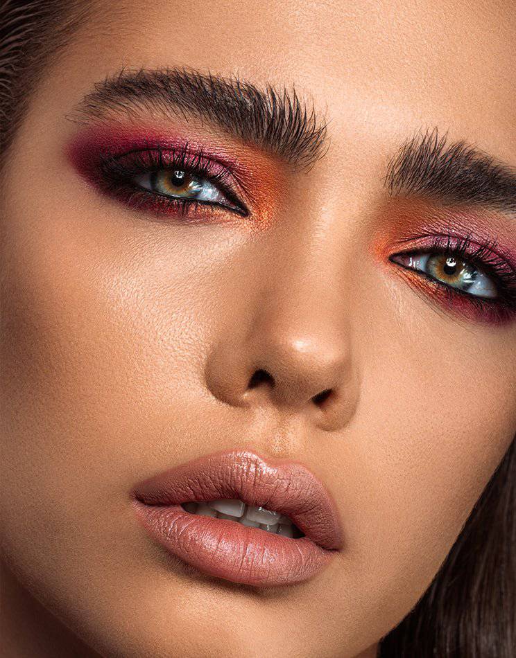 CRANBERRY PALETTE model look