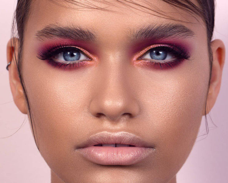 CRANBERRY PALETTE model look