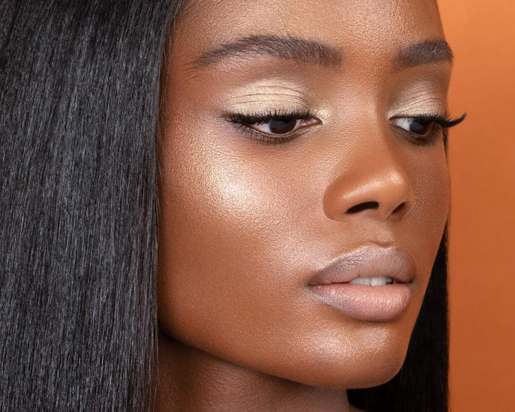 I NEED A NUDE GLOW HIGHLIGHTER model look