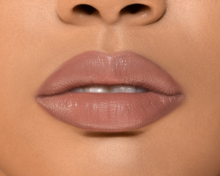 MY DREAM LIPSTICK model look
