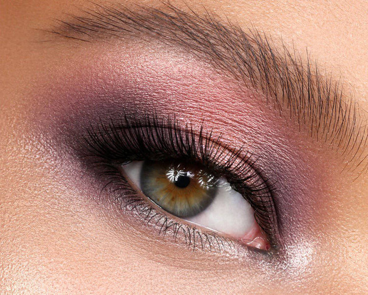 MINI LOVE EYESHADOW PALETTE model look